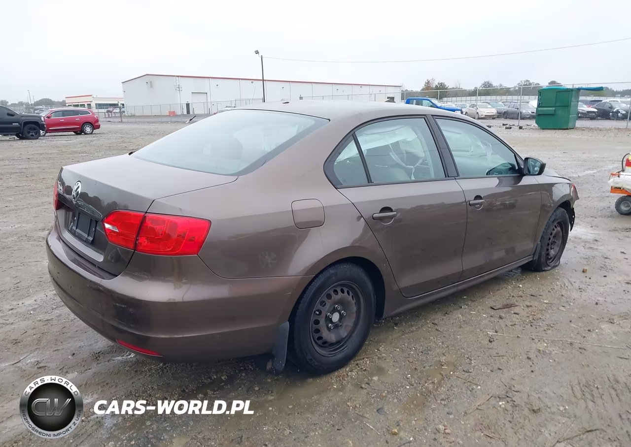 2013 Volkswagen Jetta 2.0L Base-2.0L S VIN:3VW2K7AJ6DM432014 - 4