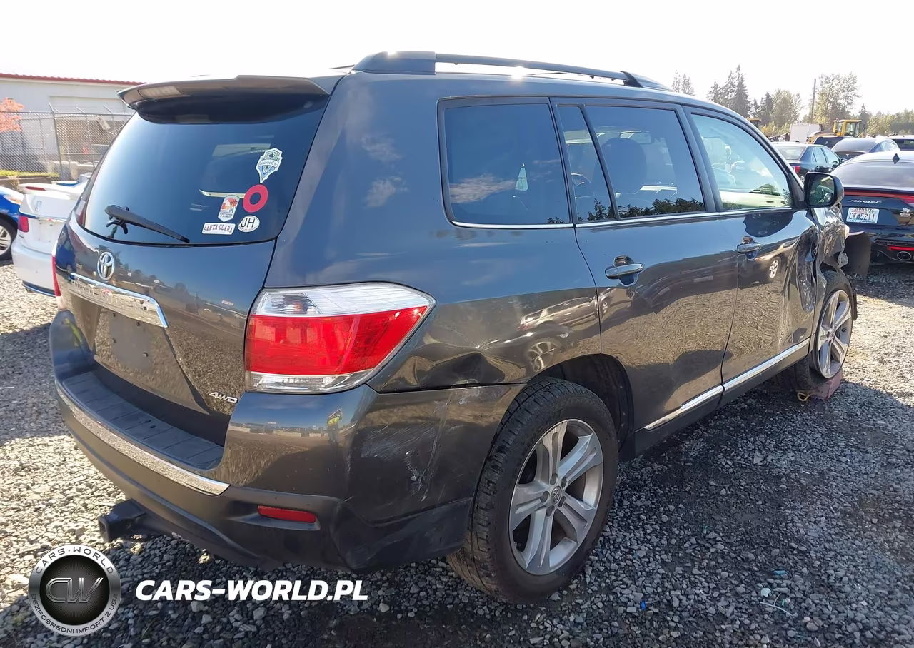 2013 Toyota Highlander Se V6 VIN:5TDBK3EH5DS204881 - 4