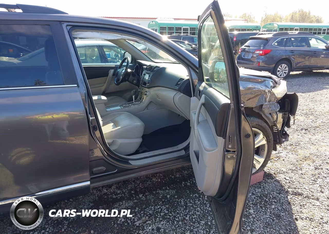 2013 Toyota Highlander Se V6 VIN:5TDBK3EH5DS204881 - 5