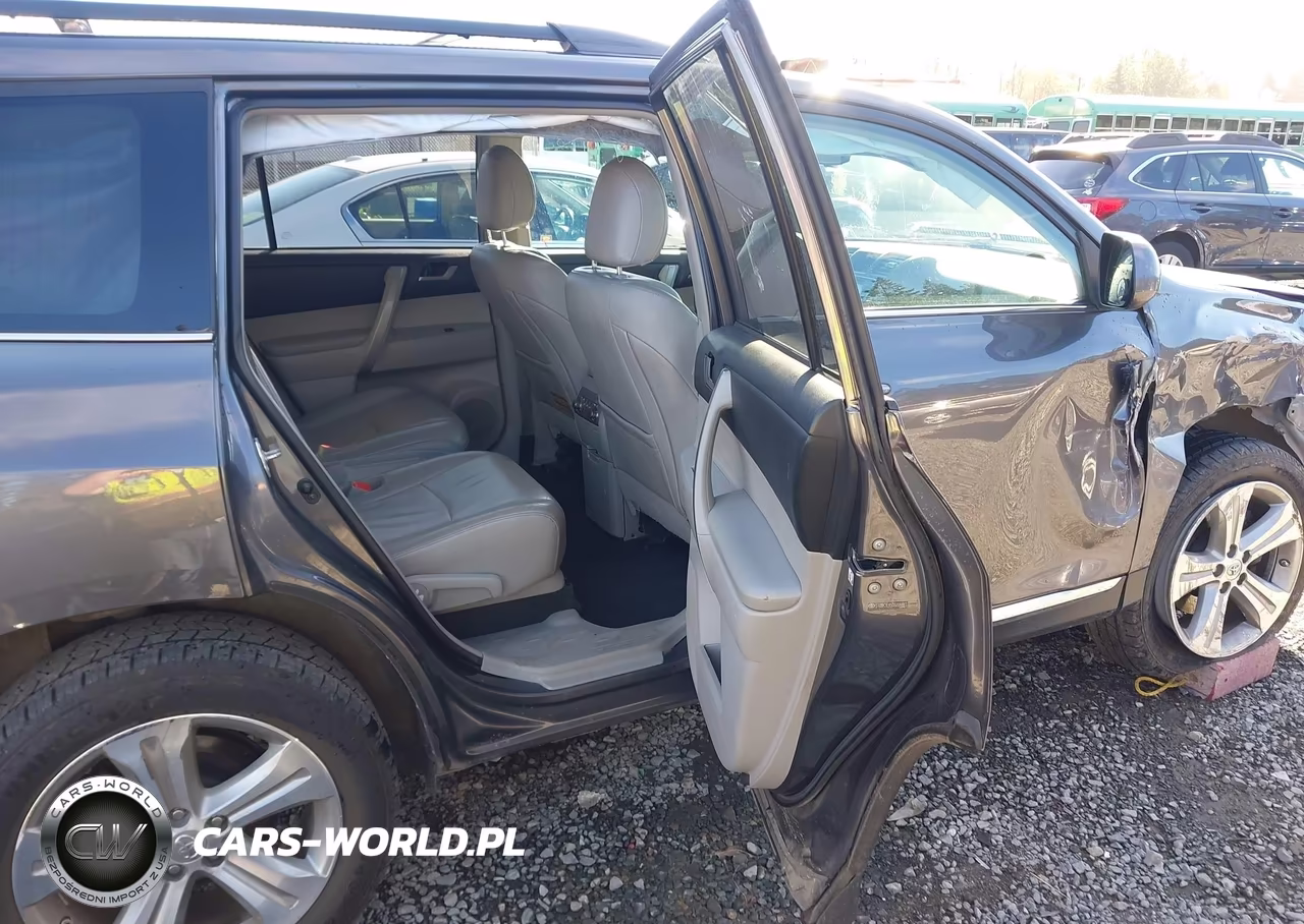 2013 Toyota Highlander Se V6 VIN:5TDBK3EH5DS204881 - 8