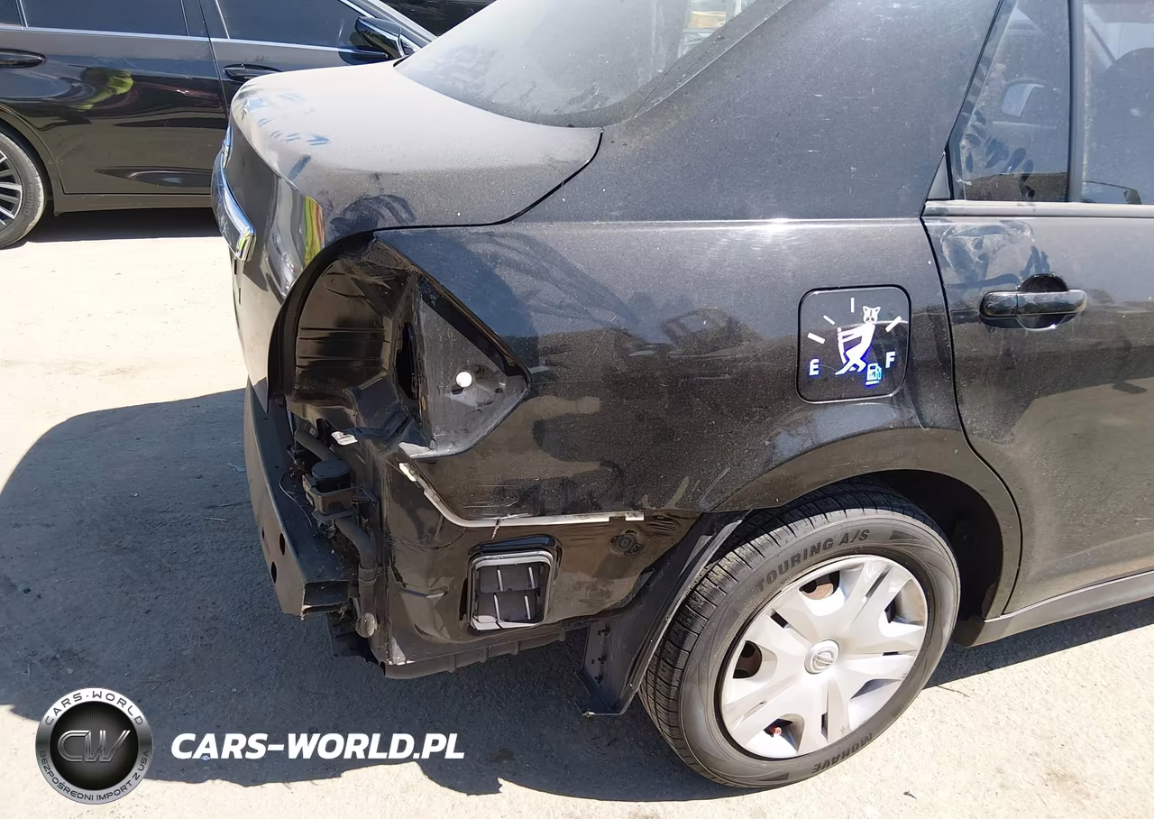 2011 Nissan Versa 1.8S VIN:3N1BC1AP3BL380767 - 13