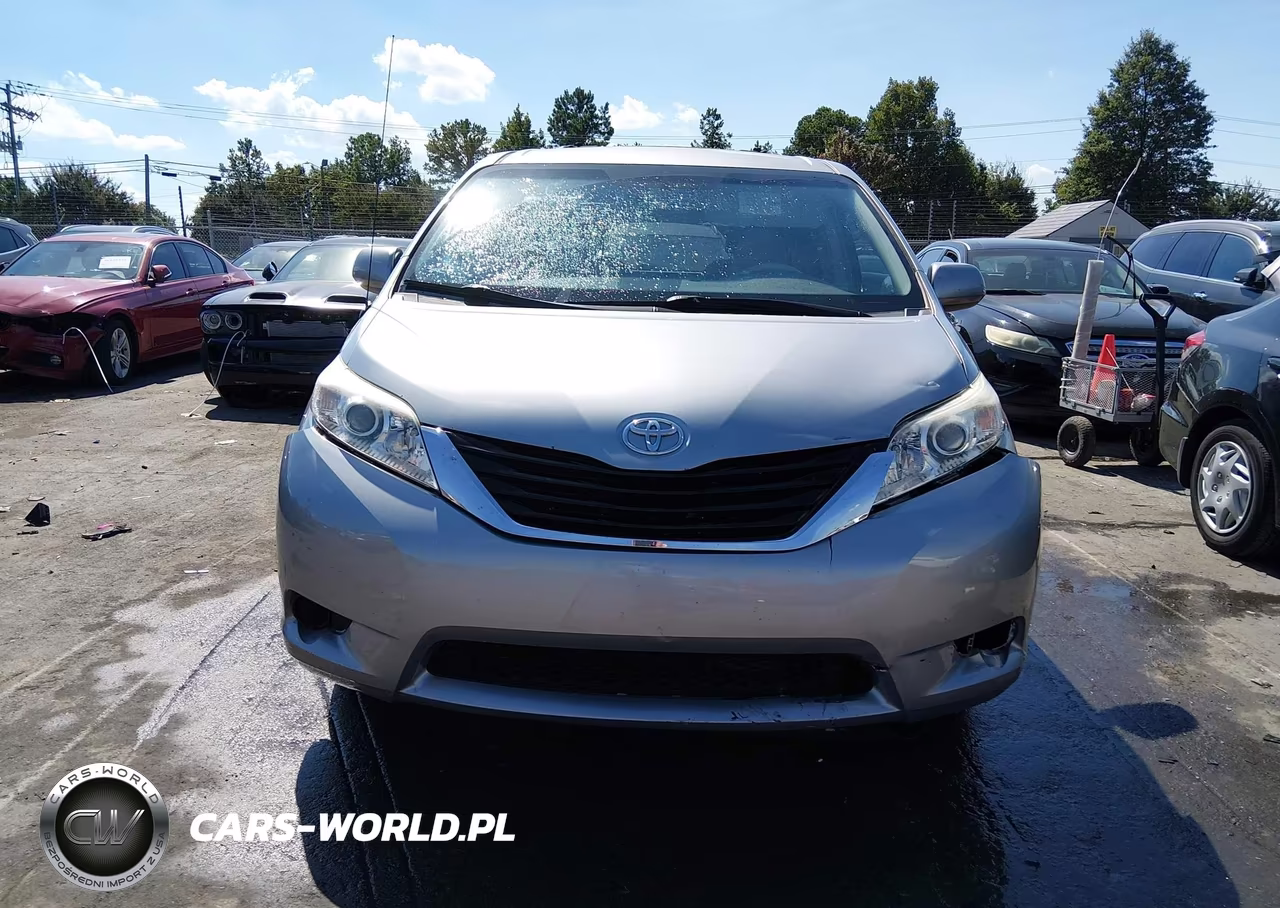 2013 Toyota Sienna Le 7 Passenger VIN:5TDJK3DC7DS068433 - 12