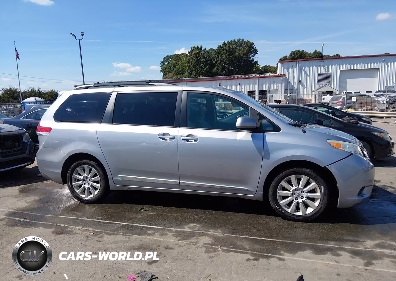 2013 Toyota Sienna Le 7 Passenger VIN:5TDJK3DC7DS068433 - 13