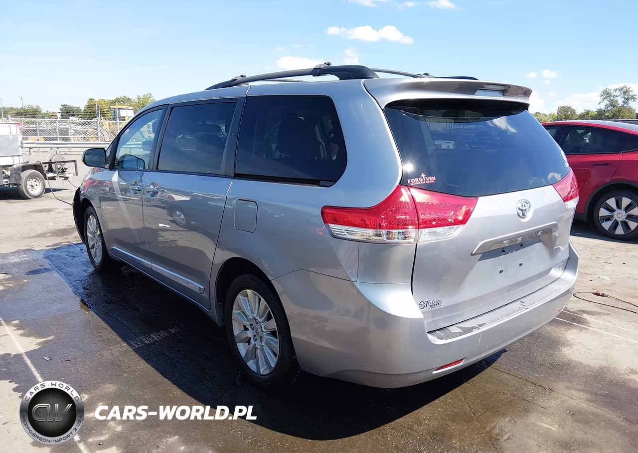 2013 Toyota Sienna Le 7 Passenger VIN:5TDJK3DC7DS068433 - 3