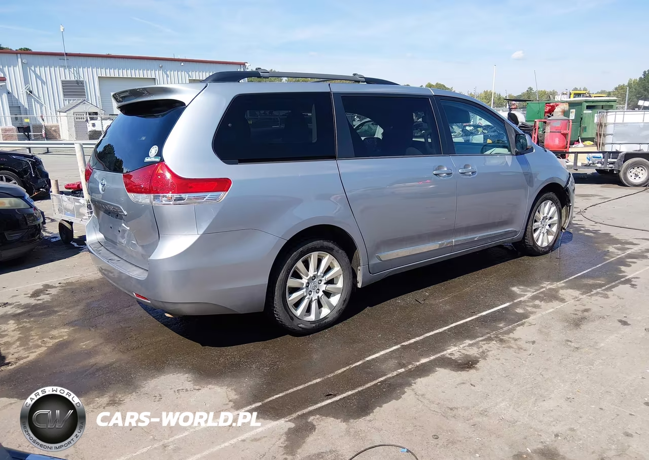 2013 Toyota Sienna Le 7 Passenger VIN:5TDJK3DC7DS068433 - 4