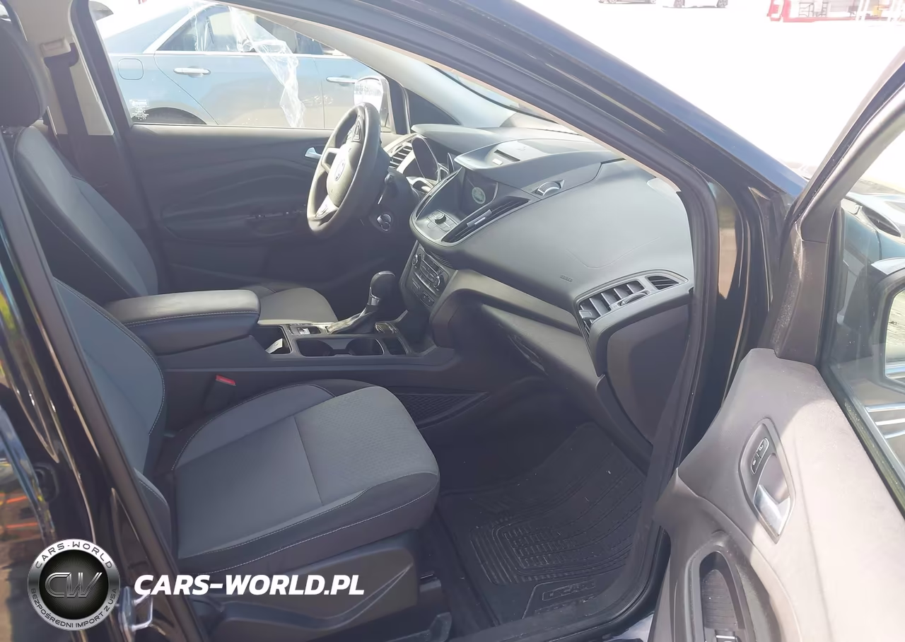 2017 Ford Escape Se VIN:1FMCU9GD5HUC44547 - 5