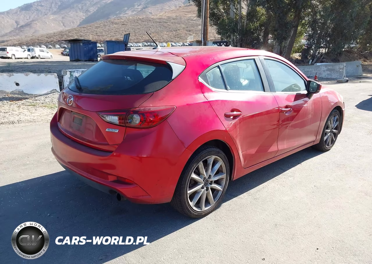2017 Mazda Mazda3 Touring VIN:3MZBN1L75HM150233 - 4