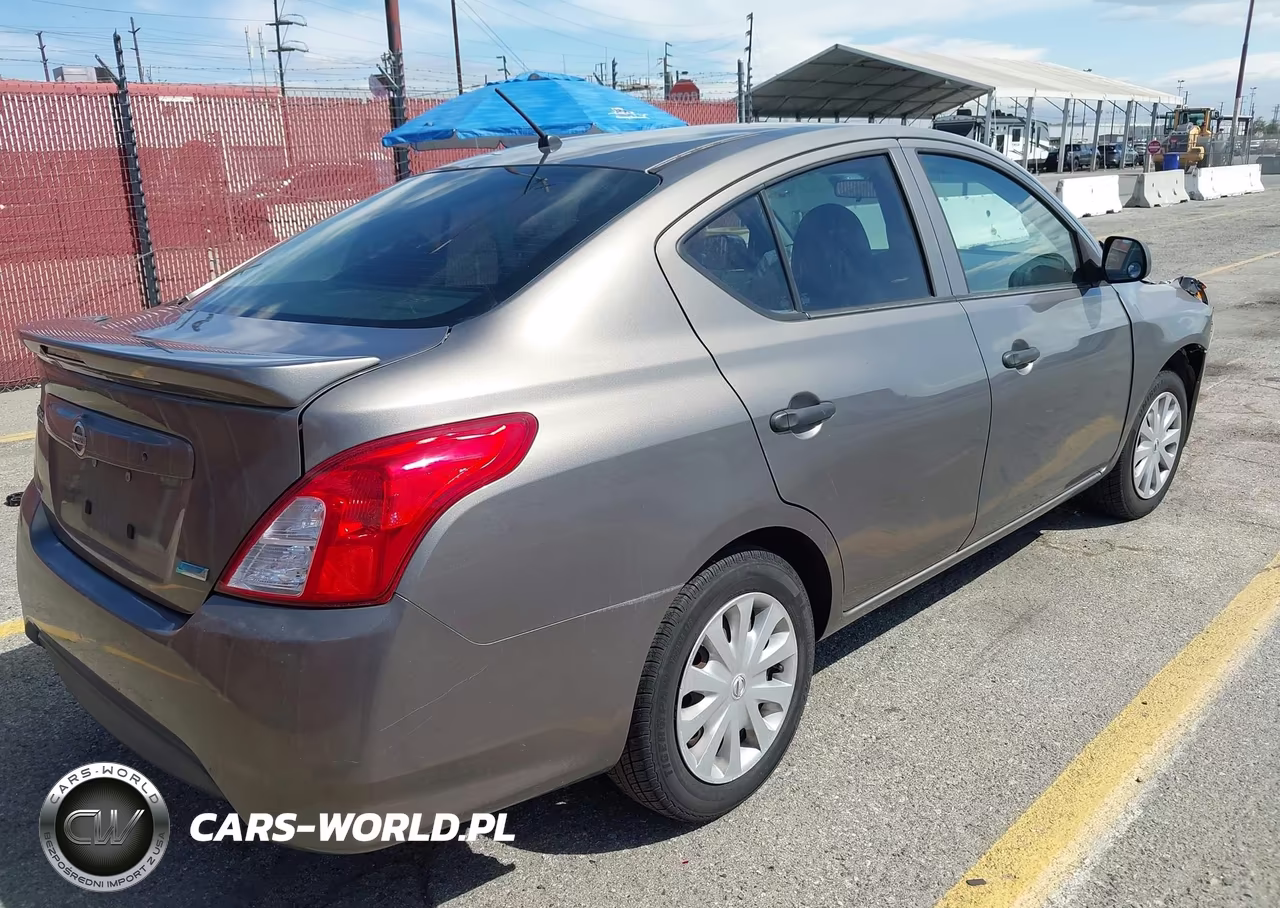2015 Nissan Versa 1.6 S+ VIN:3N1CN7AP4FL939167 - 4