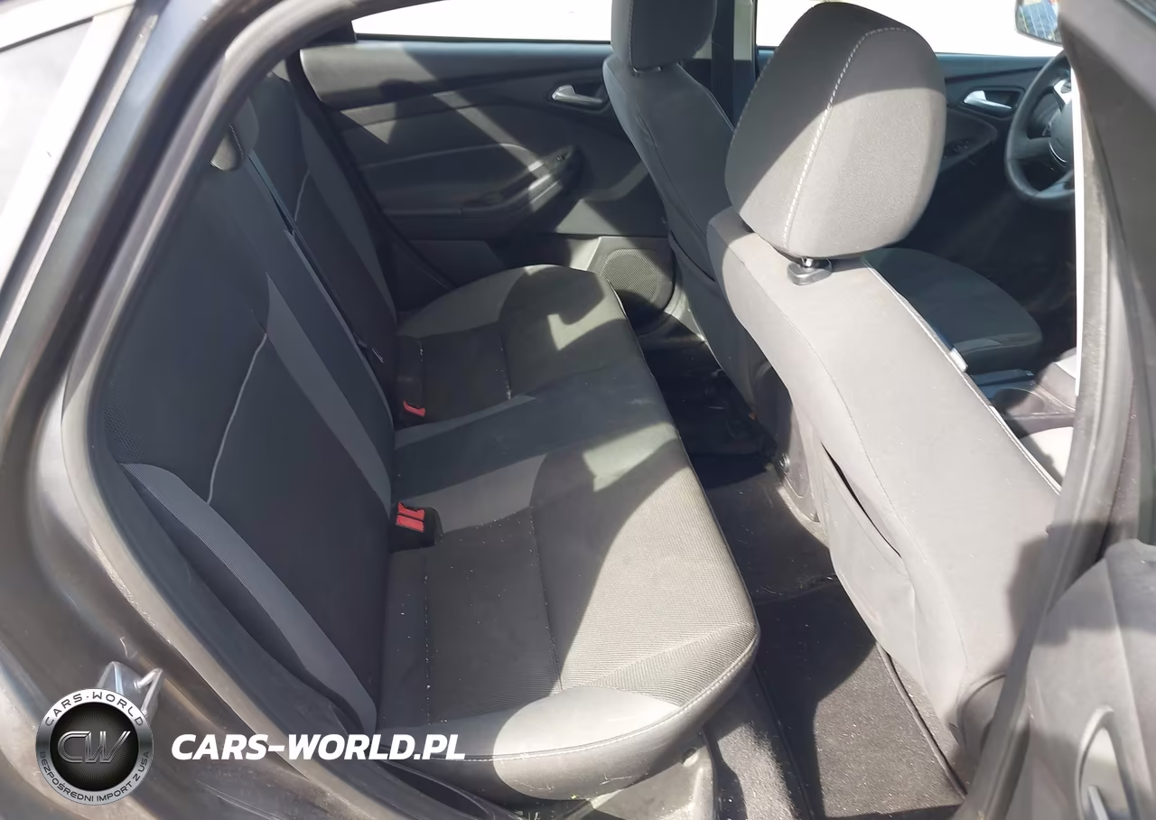 2014 Ford Focus Se VIN:1FADP3F27EL418851 - 8