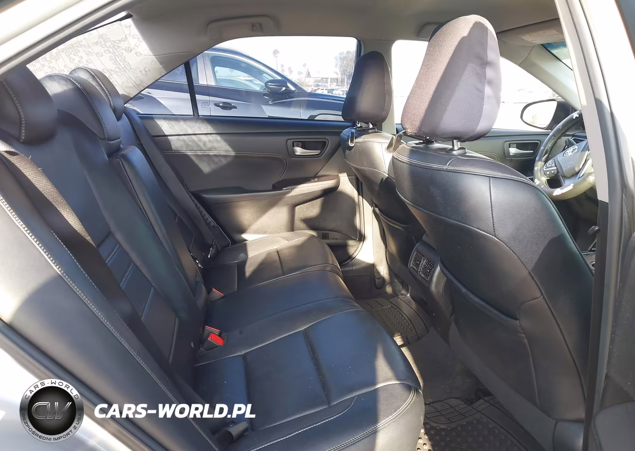 2015 Toyota Camry Hybrid Xle VIN:4T1BD1FK0FU167516 - 8