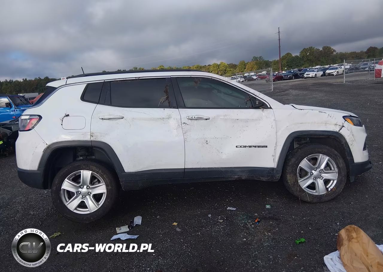 2022 Jeep Compass Latitude 4X4 VIN:3C4NJDBBXNT111027 - 13
