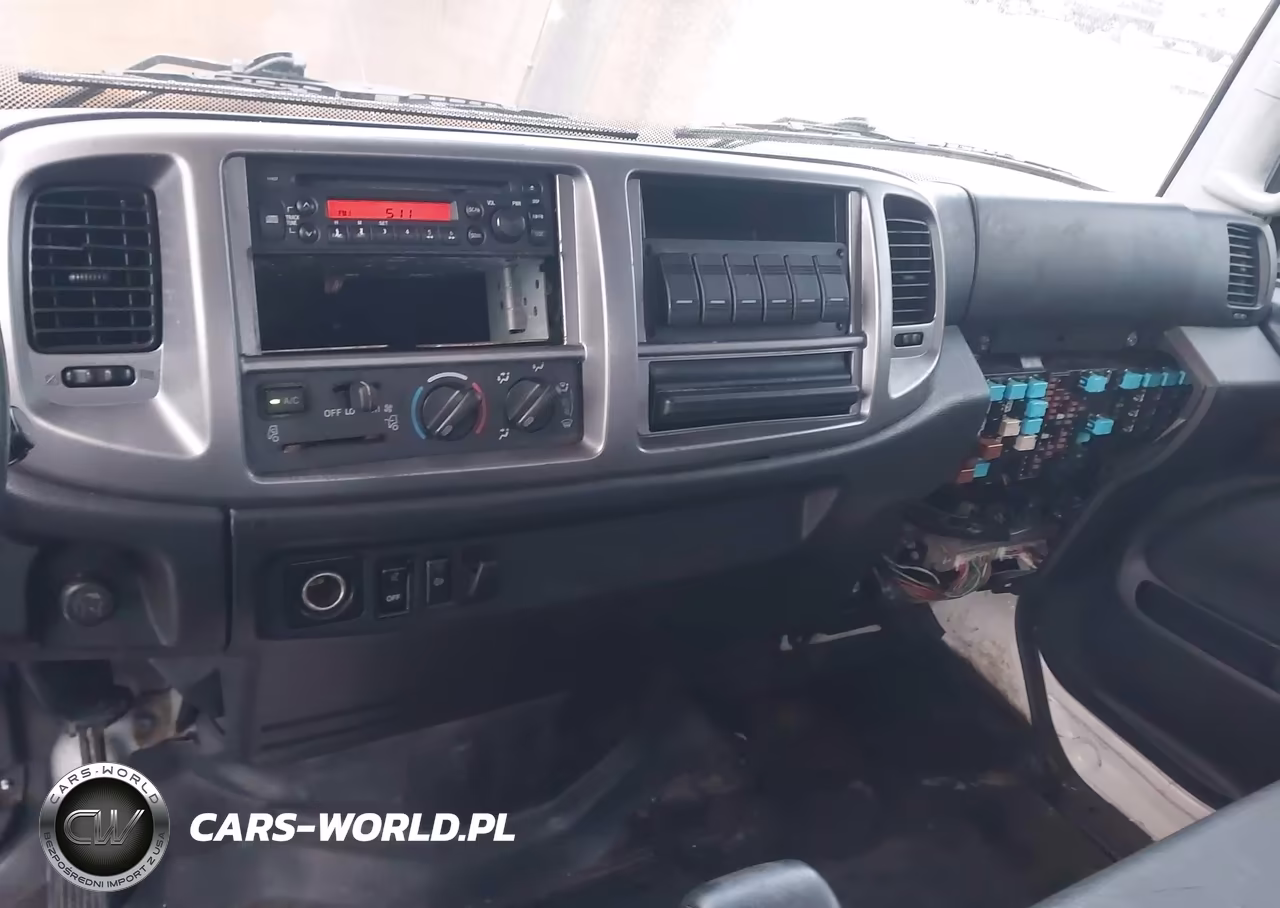 2010 Hino 258 VIN:5PVND8JPXA4S50733 - 16