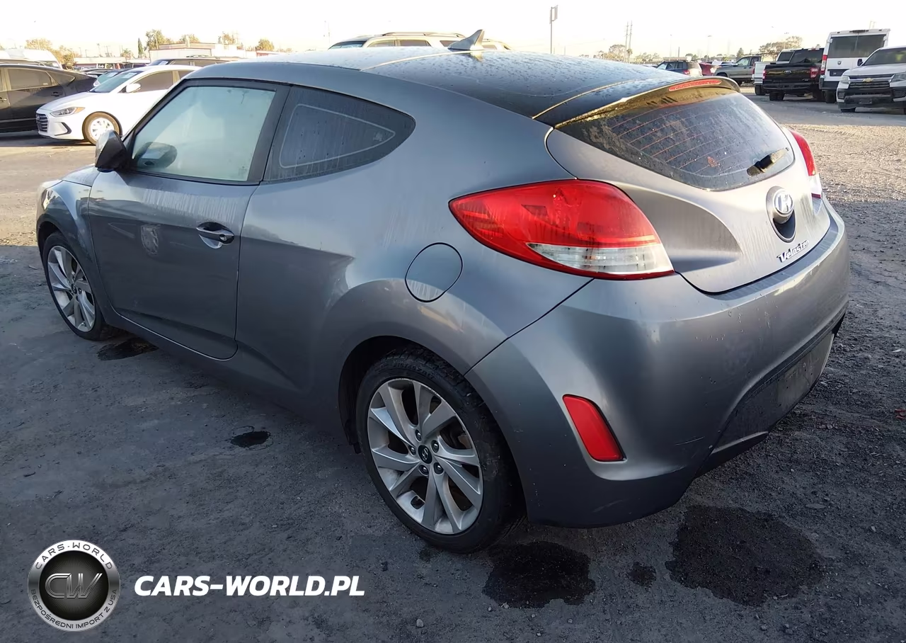 2016 Hyundai Veloster VIN:KMHTC6AD3GU262702 - 3