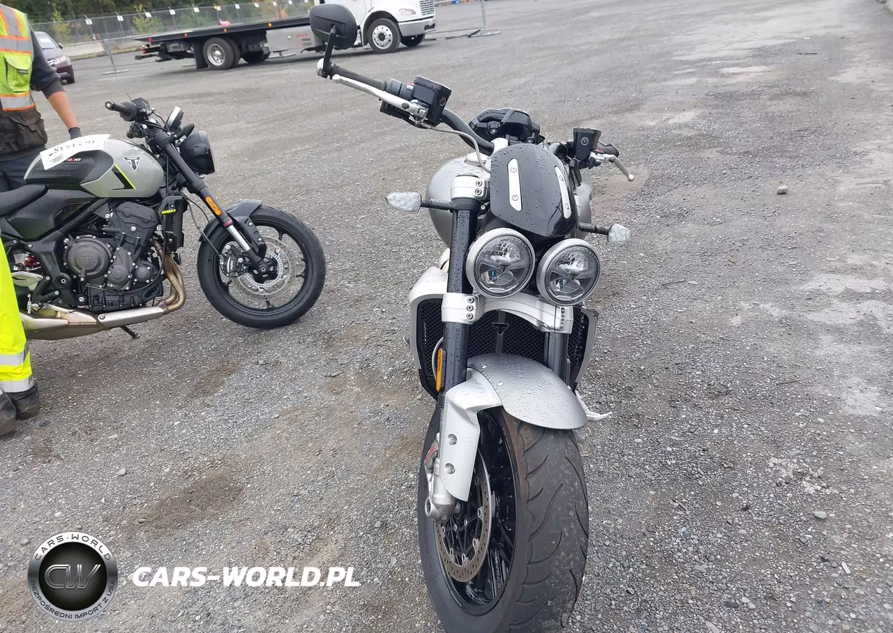 2023 Triumph Motorcycle Rocket 3 R VIN:SMTG11JX1PTBC2419 - 5