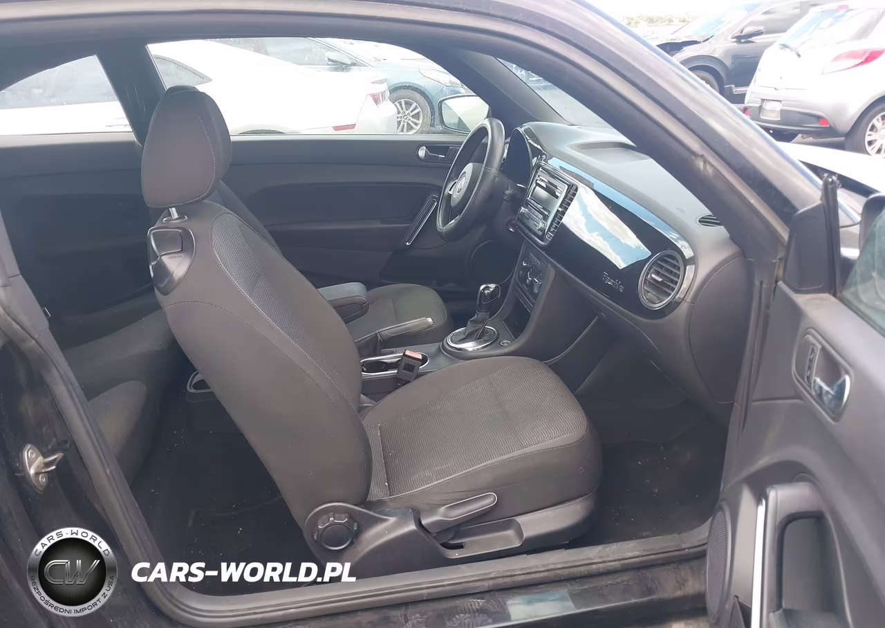 2014 Volkswagen Beetle 1.8T Entry VIN:3VWF17ATXEM641005 - 5