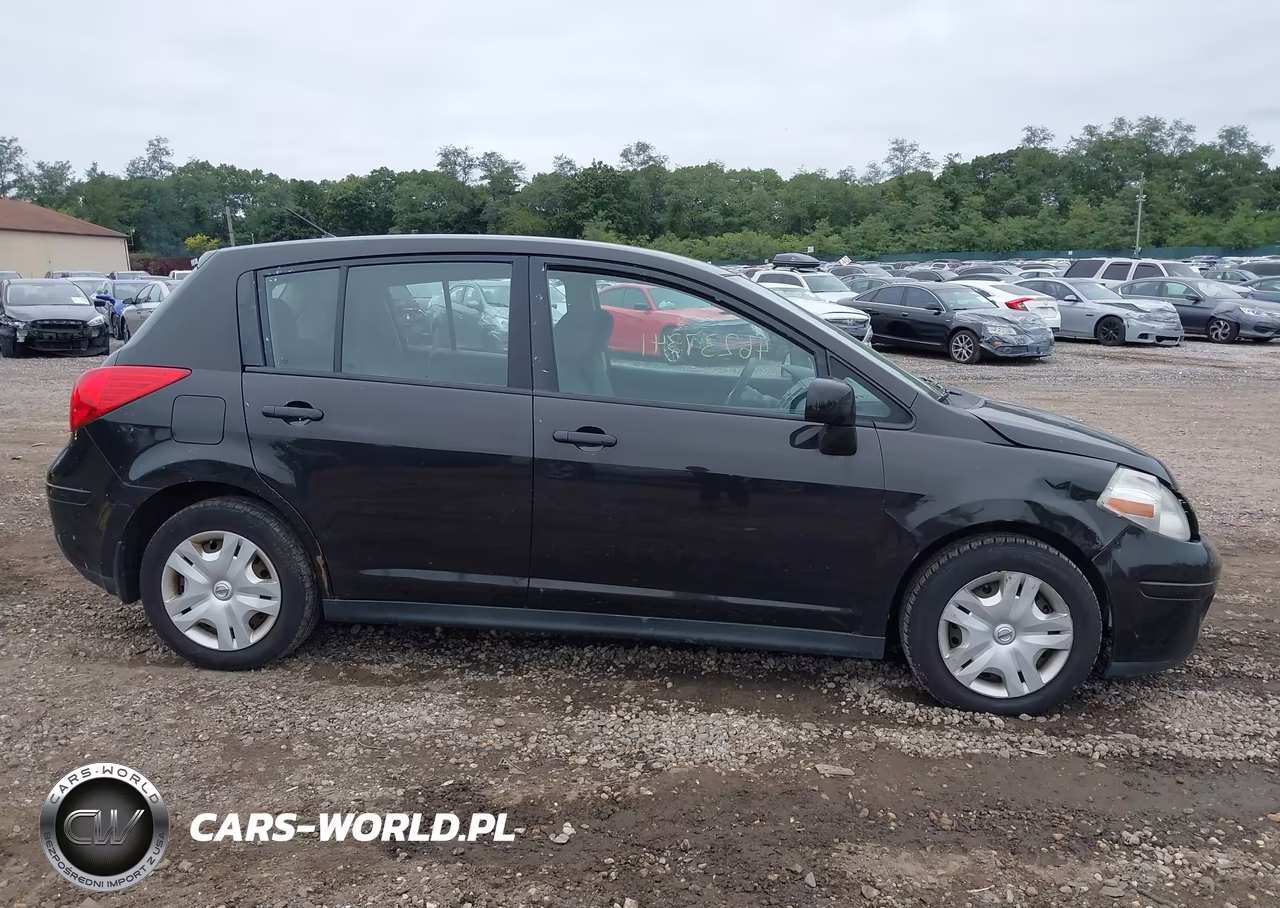 2011 Nissan Versa 1.8S VIN:3N1BC1CP4BL393038 - 13