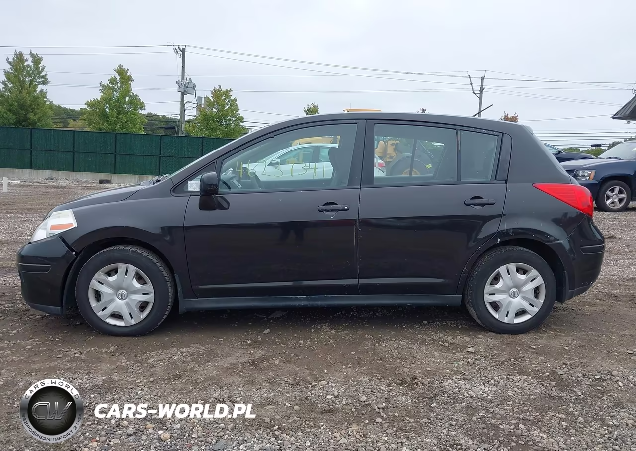 2011 Nissan Versa 1.8S VIN:3N1BC1CP4BL393038 - 14