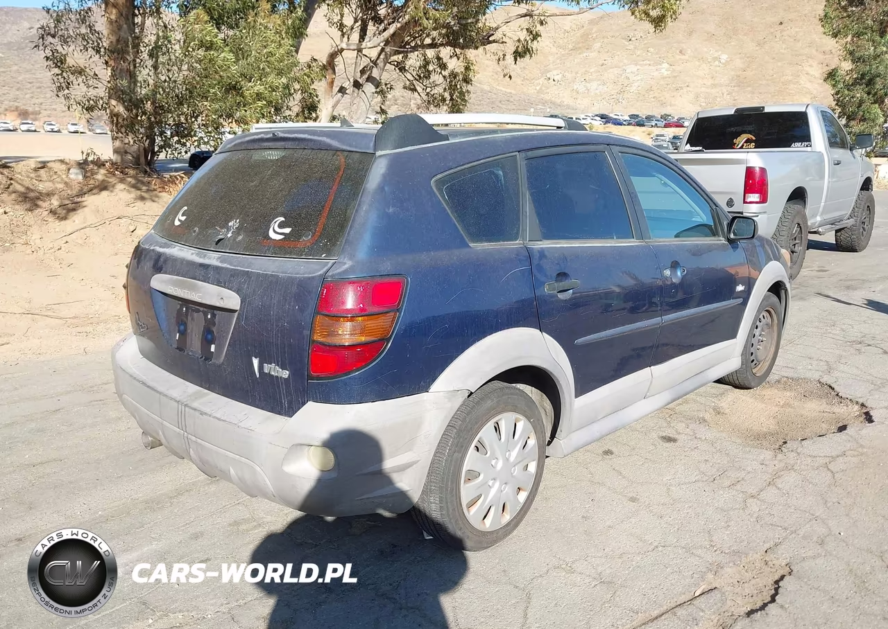 2008 Pontiac Vibe VIN:5Y2SL65858Z404842 - 4