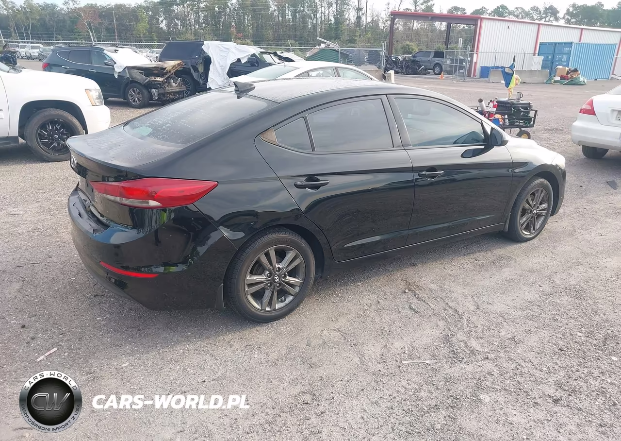 2017 Hyundai Elantra Se VIN:5NPD84LF4HH050299 - 4