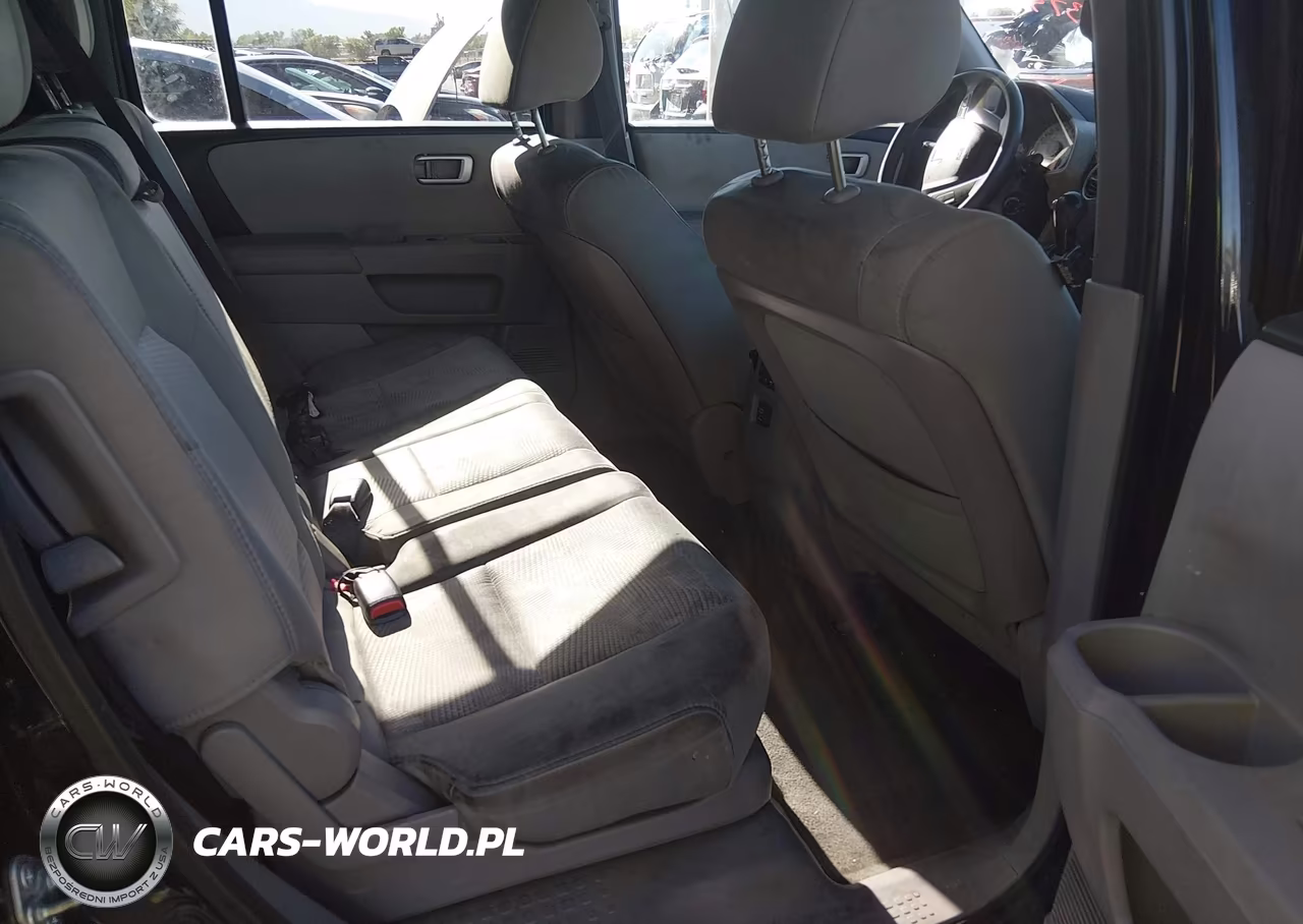 2015 Honda Pilot Lx VIN:5FNYF4H22FB068096 - 8