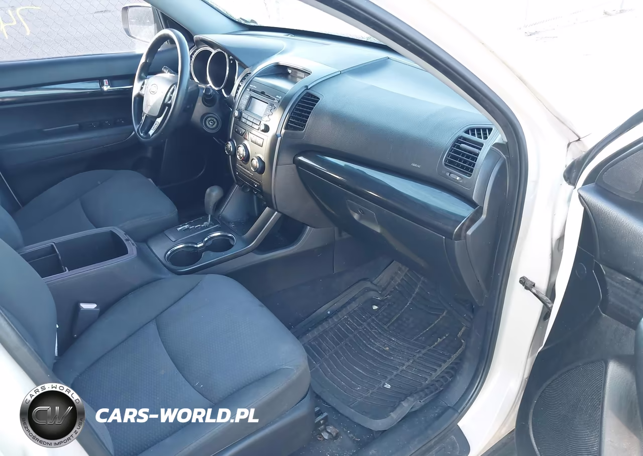 2011 Kia Sorento Lx VIN:5XYKTDA19BG091135 - 5