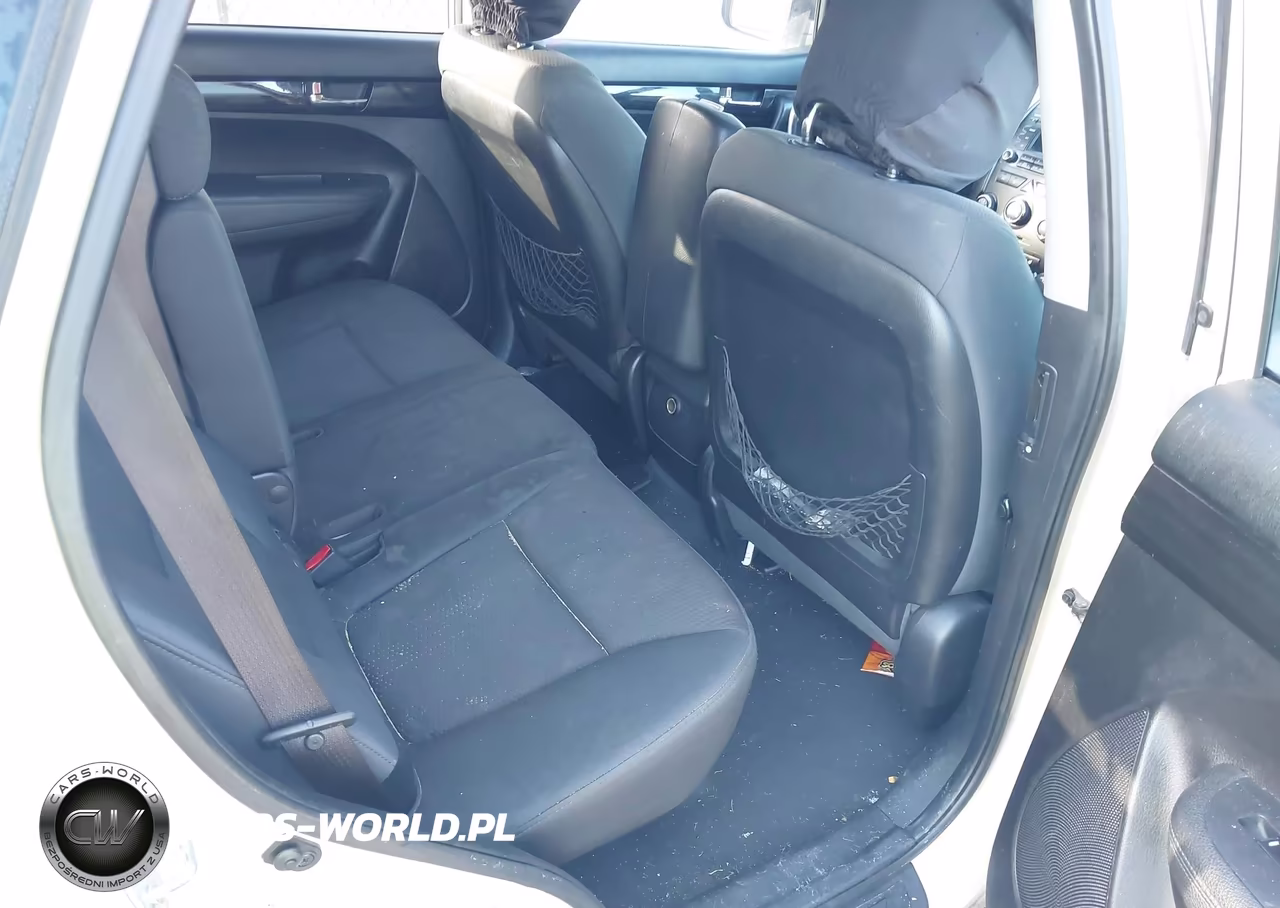 2011 Kia Sorento Lx VIN:5XYKTDA19BG091135 - 8