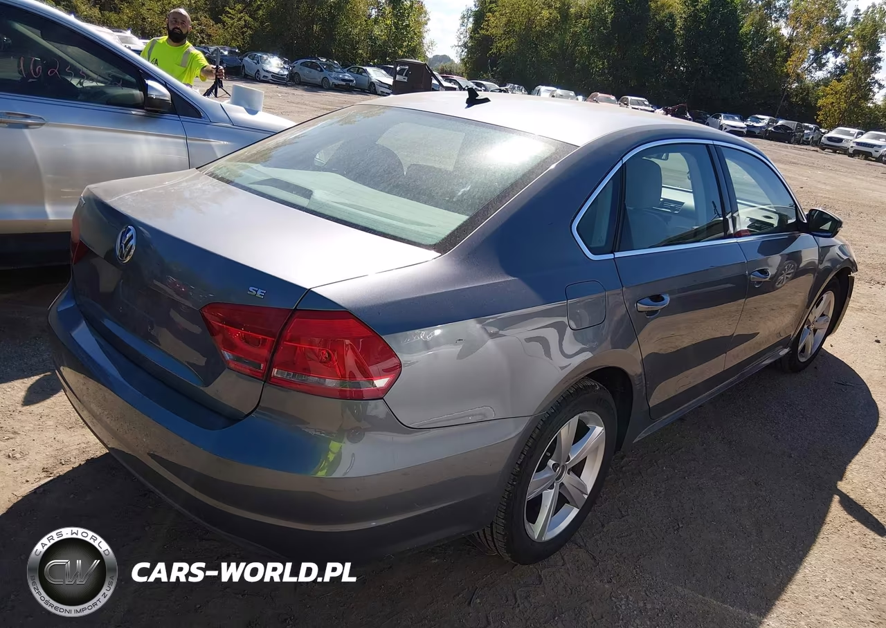 2013 Volkswagen Passat 2.5L Se VIN:1VWBP7A37DC020883 - 4