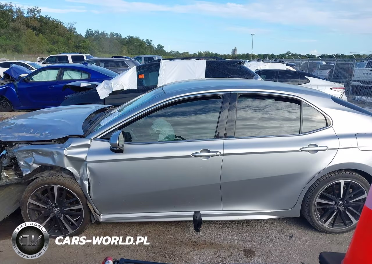 2018 Toyota Camry Xse VIN:4T1B61HK0JU128697 - 15