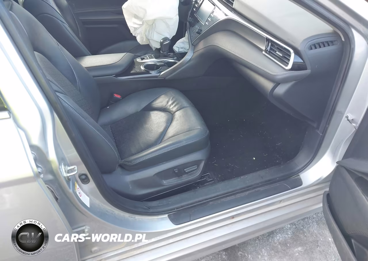 2018 Toyota Camry Xse VIN:4T1B61HK0JU128697 - 5