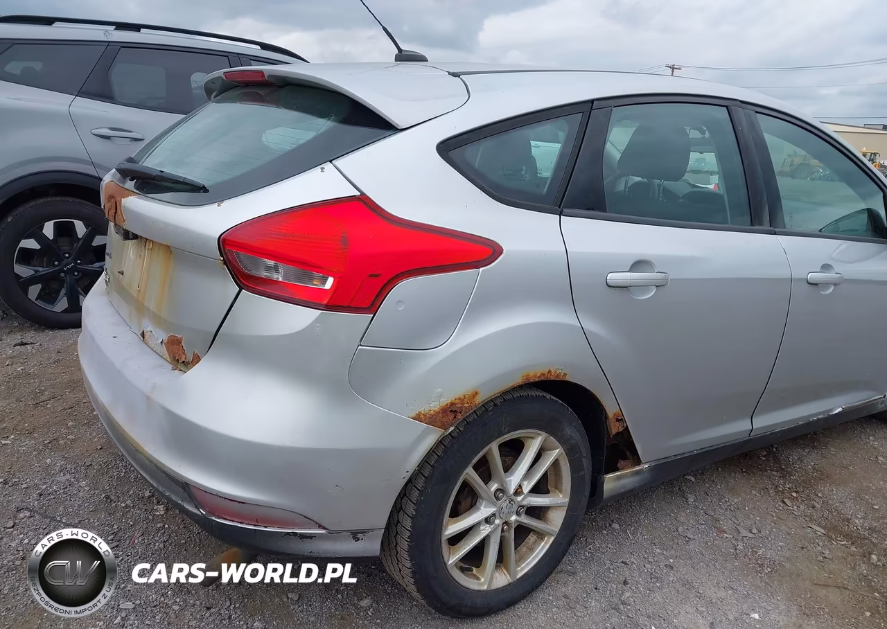 2015 Ford Focus Se VIN:1FADP3KEXFL274066 - 14