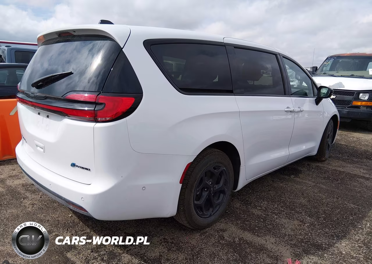 2024 Chrysler Pacifica Hybrid S Appearance Pkg VIN:2C4RC1S76RR158389 - 4