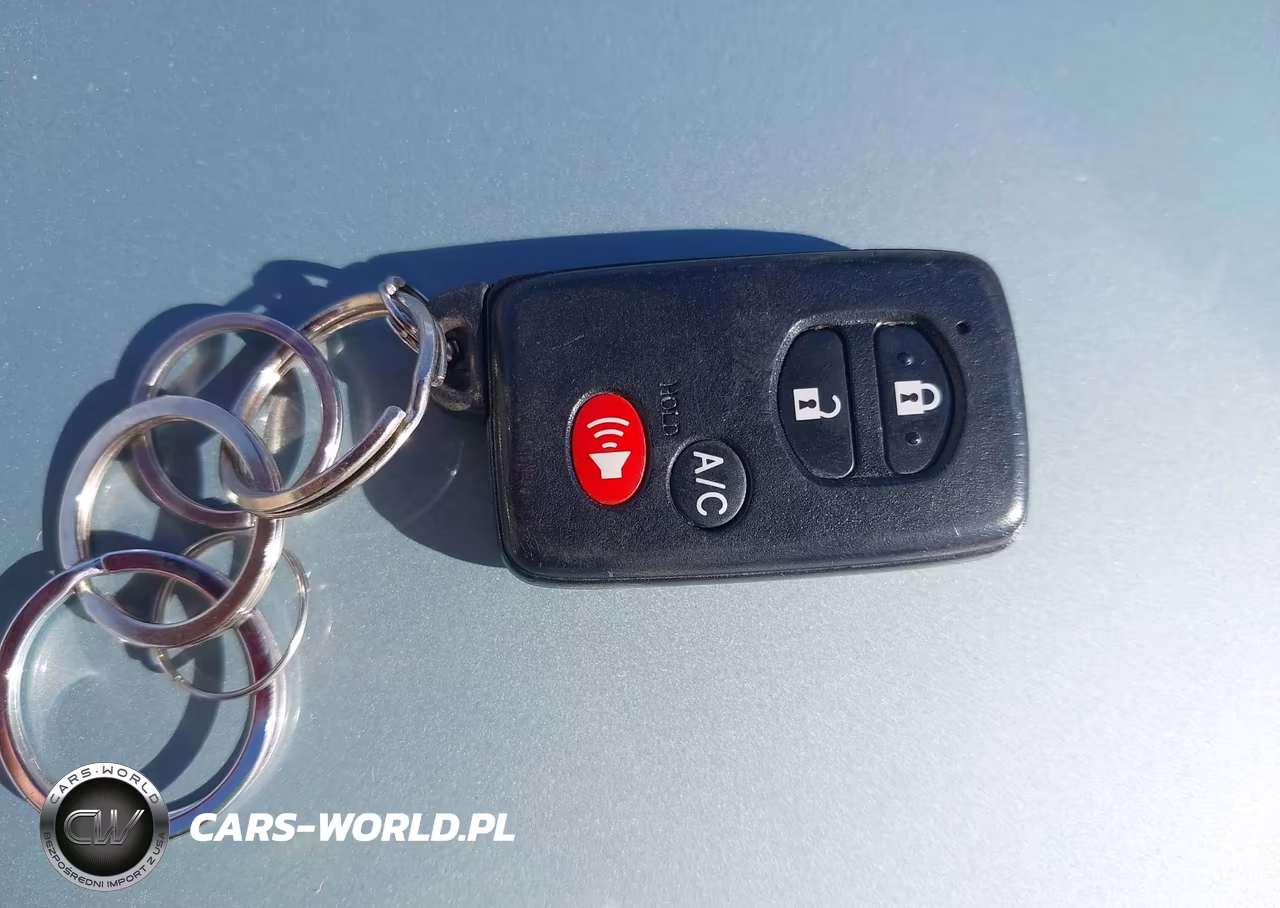 2012 Toyota Prius VIN:JTDKN3DU7C1489231 - 11