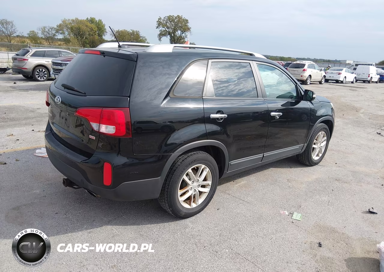 2015 Kia Sorento Lx V6 VIN:5XYKT4A78FG583374 - 4