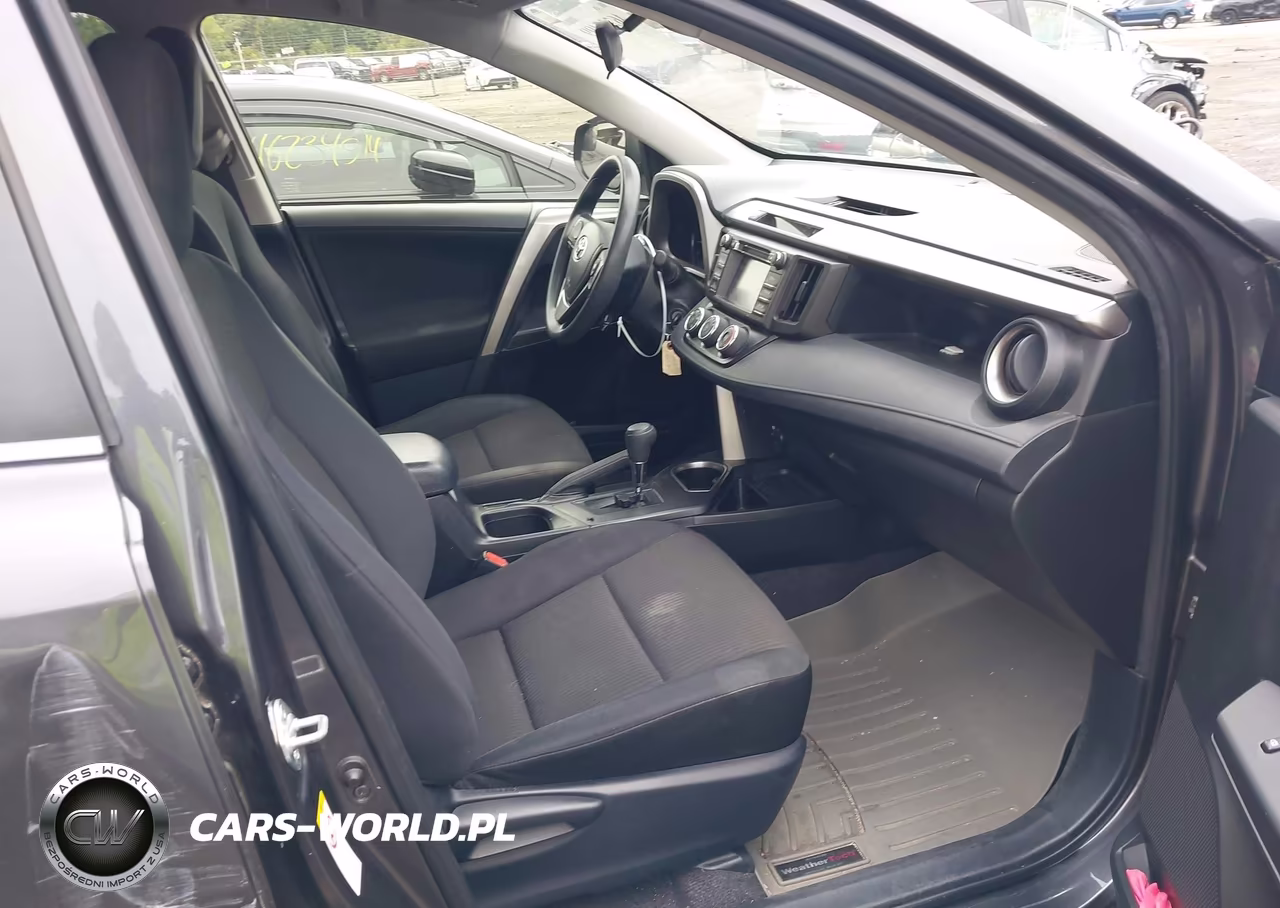2017 Toyota Rav4 Le VIN:JTMBFREV6HJ123789 - 5