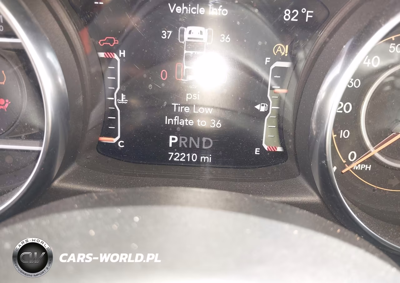 2020 Jeep Wrangler Unlimited Sport S 4X4 VIN:1C4HJXDGXLW189483 - 15