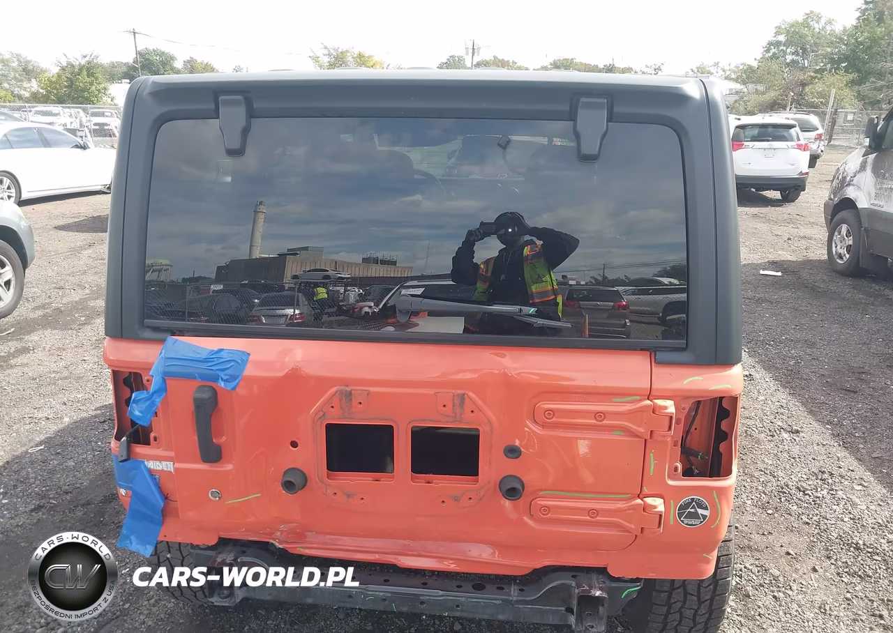 2020 Jeep Wrangler Unlimited Sport S 4X4 VIN:1C4HJXDGXLW189483 - 16