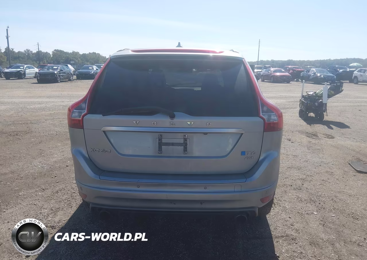 2015 Volvo Xc60 T6 R-Design Platinum VIN:YV4902RH5F2566466 - 16