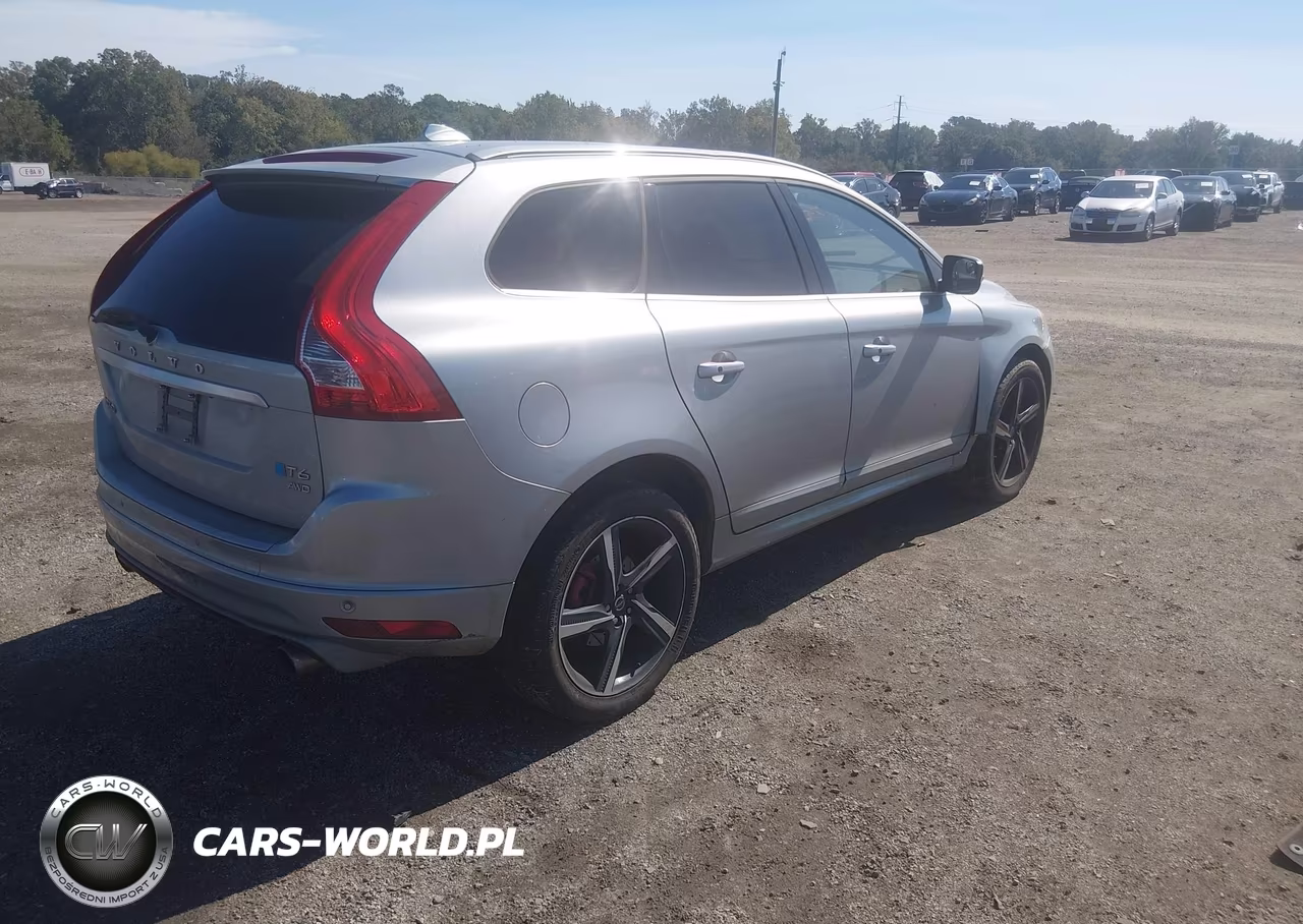 2015 Volvo Xc60 T6 R-Design Platinum VIN:YV4902RH5F2566466 - 4