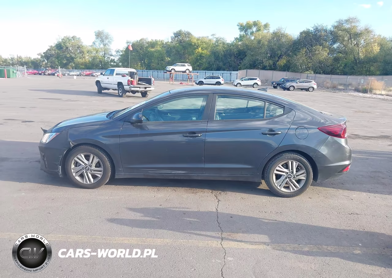 2020 Hyundai Elantra Sel VIN:5NPD84LF4LH571399 - 14