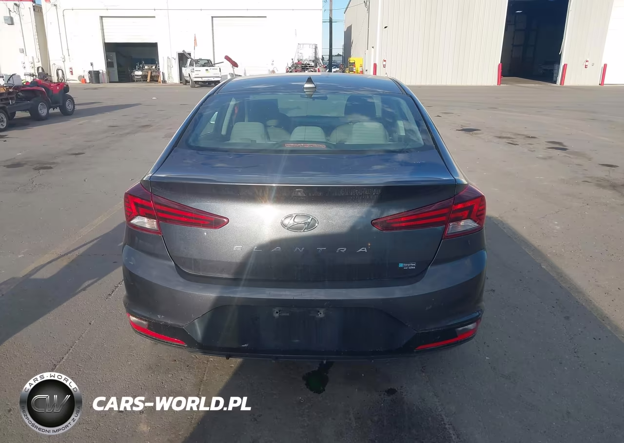 2020 Hyundai Elantra Sel VIN:5NPD84LF4LH571399 - 16