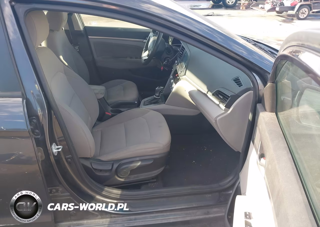2020 Hyundai Elantra Sel VIN:5NPD84LF4LH571399 - 5