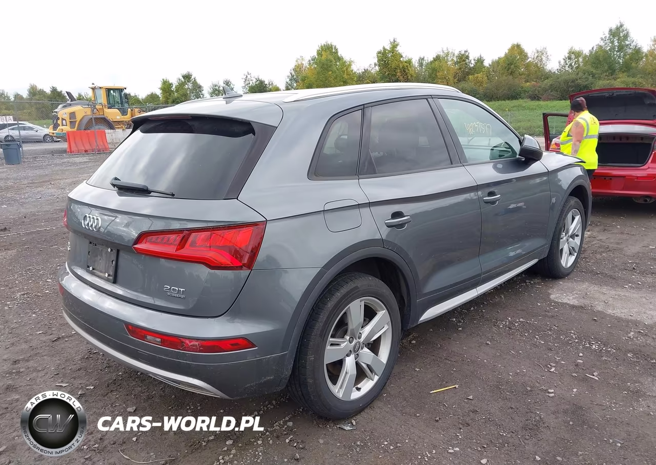 2018 Audi Q5 2.0T Premium-2.0T Tech Premium VIN:WA1ANAFY9J2233657 - 4