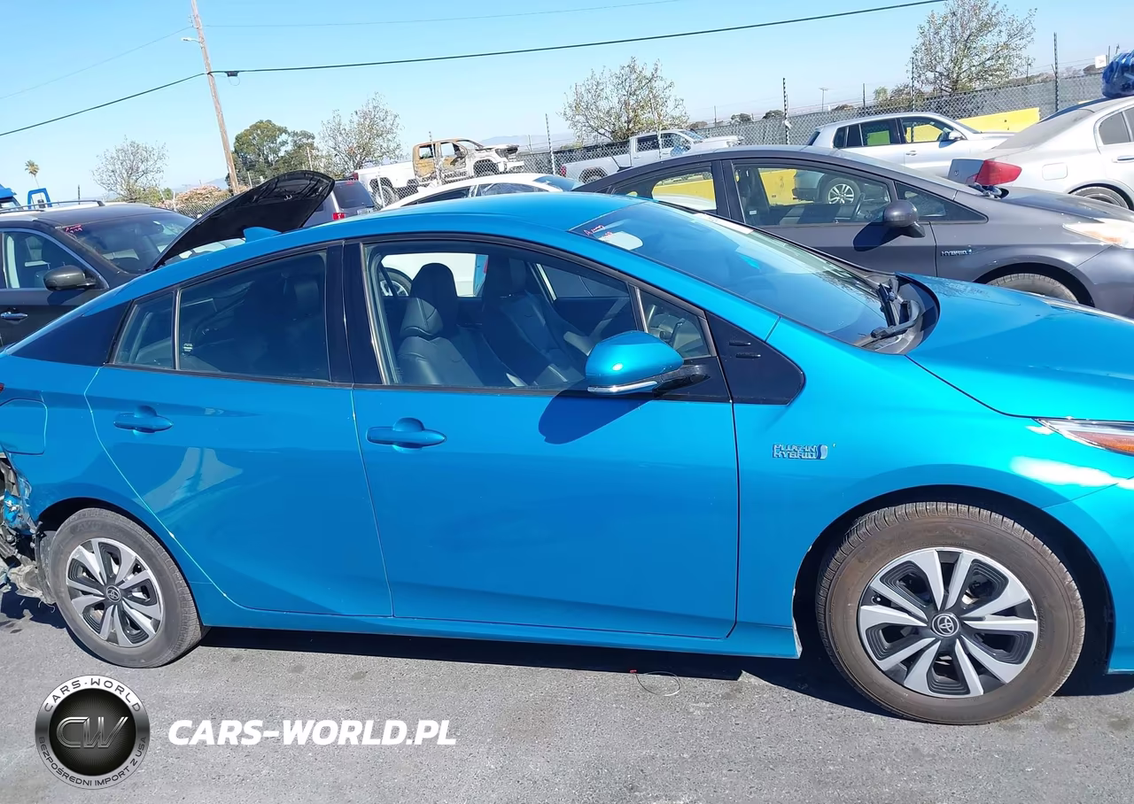 2018 Toyota Prius Prime Premium VIN:JTDKARFP2J3080576 - 12