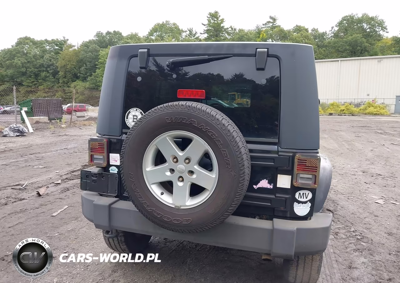 2010 Jeep Wrangler Unlimited Sport VIN:1J4BA3H16AL189798 - 16
