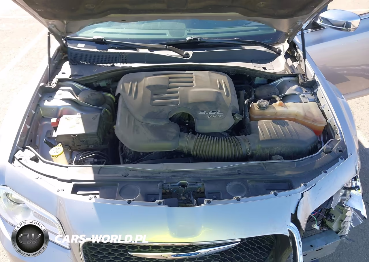 2018 Chrysler 300 Limited VIN:2C3CCAEG1JH301524 - 10