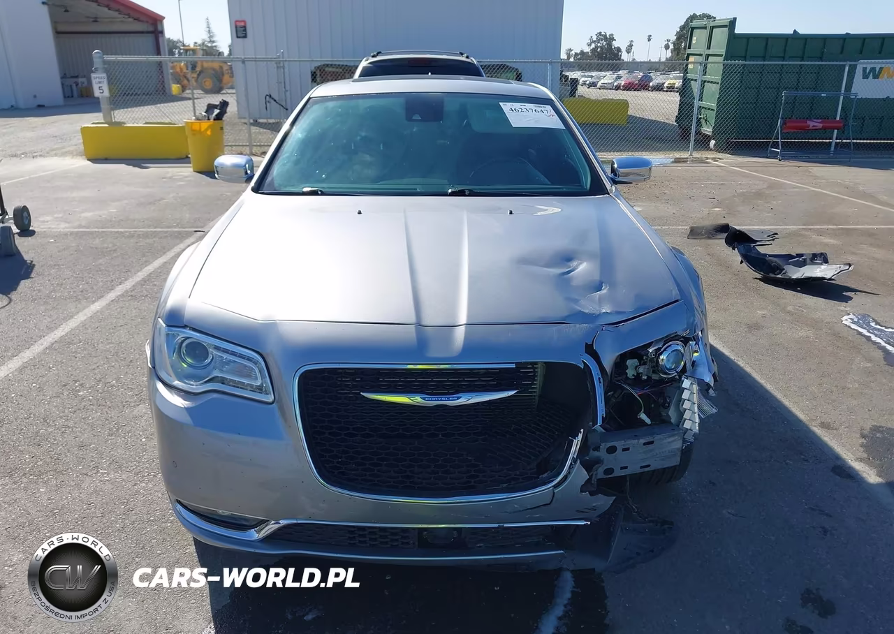 2018 Chrysler 300 Limited VIN:2C3CCAEG1JH301524 - 12