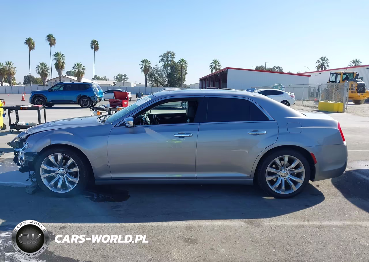 2018 Chrysler 300 Limited VIN:2C3CCAEG1JH301524 - 14
