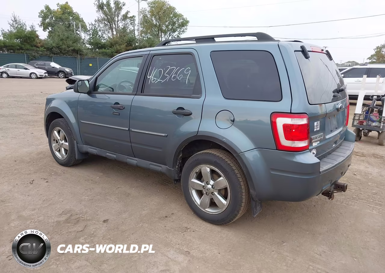2012 Ford Escape Xlt VIN:1FMCU0D70CKA06104 - 3