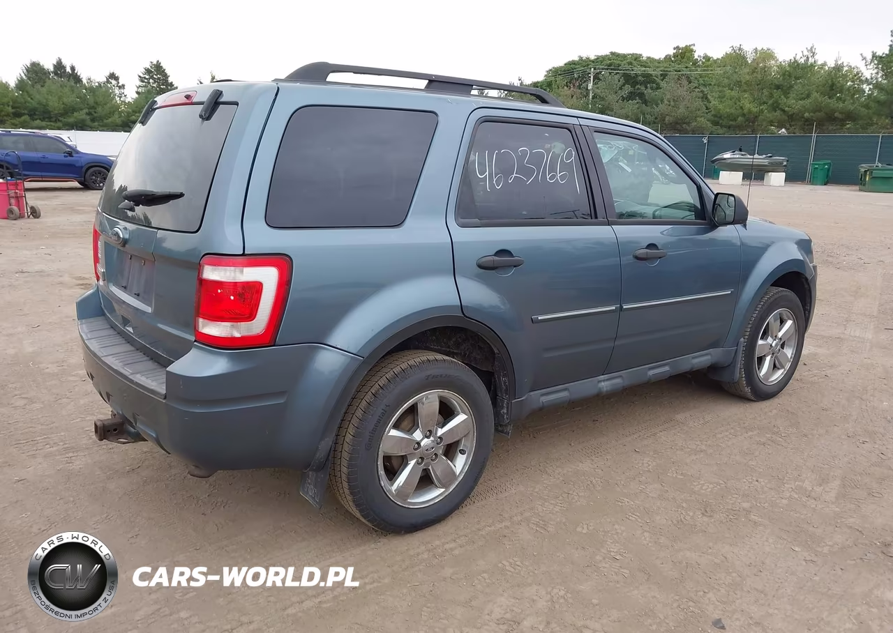 2012 Ford Escape Xlt VIN:1FMCU0D70CKA06104 - 4
