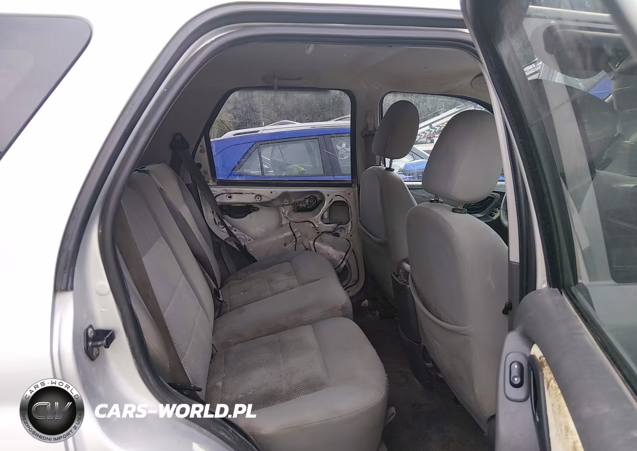 2005 Ford Escape Xlt VIN:1FMYU93115KE31552 - 8